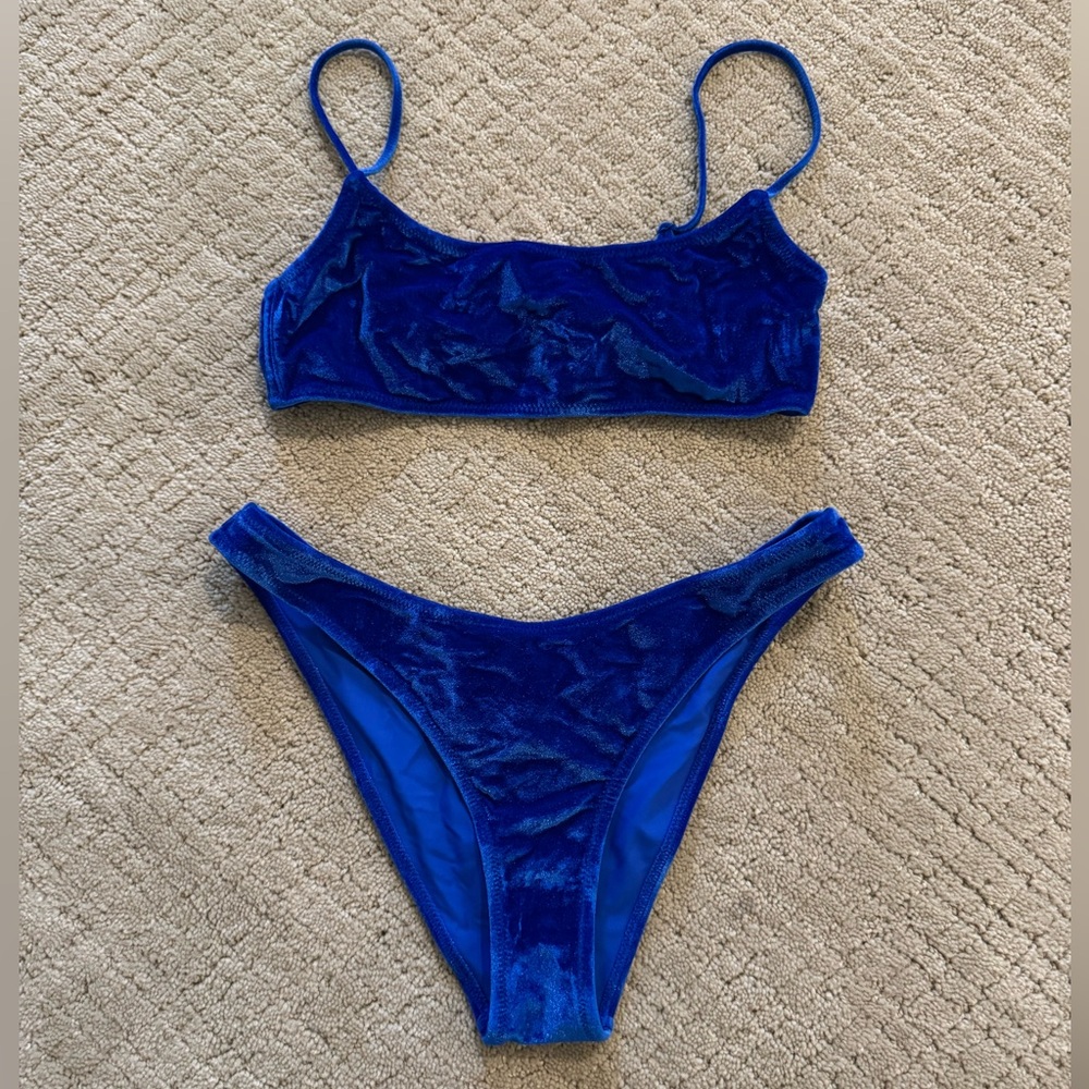 TRIANGLE Velvet Blue Bikini Set